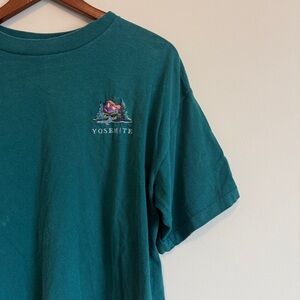 VTG Yosemite Park T Shirt Tee Size L Embroidered Bear Made In USA Colorado 90s